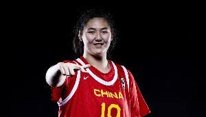 拿什么限制我张子宇半场5分钟7中6砍最高12分加3板 正负值+12